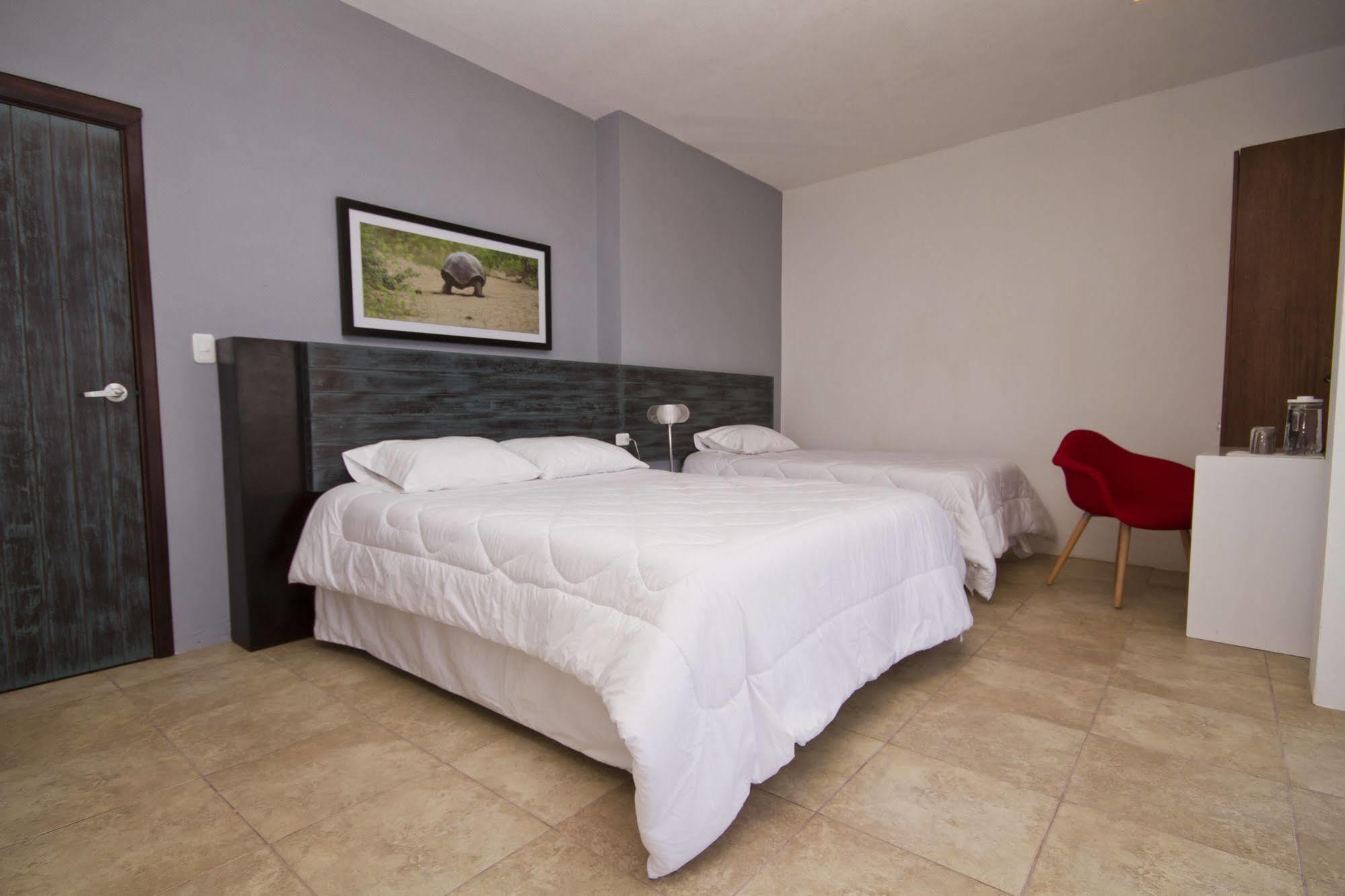 Hotel Volcano Puerto Villamil Extérieur photo