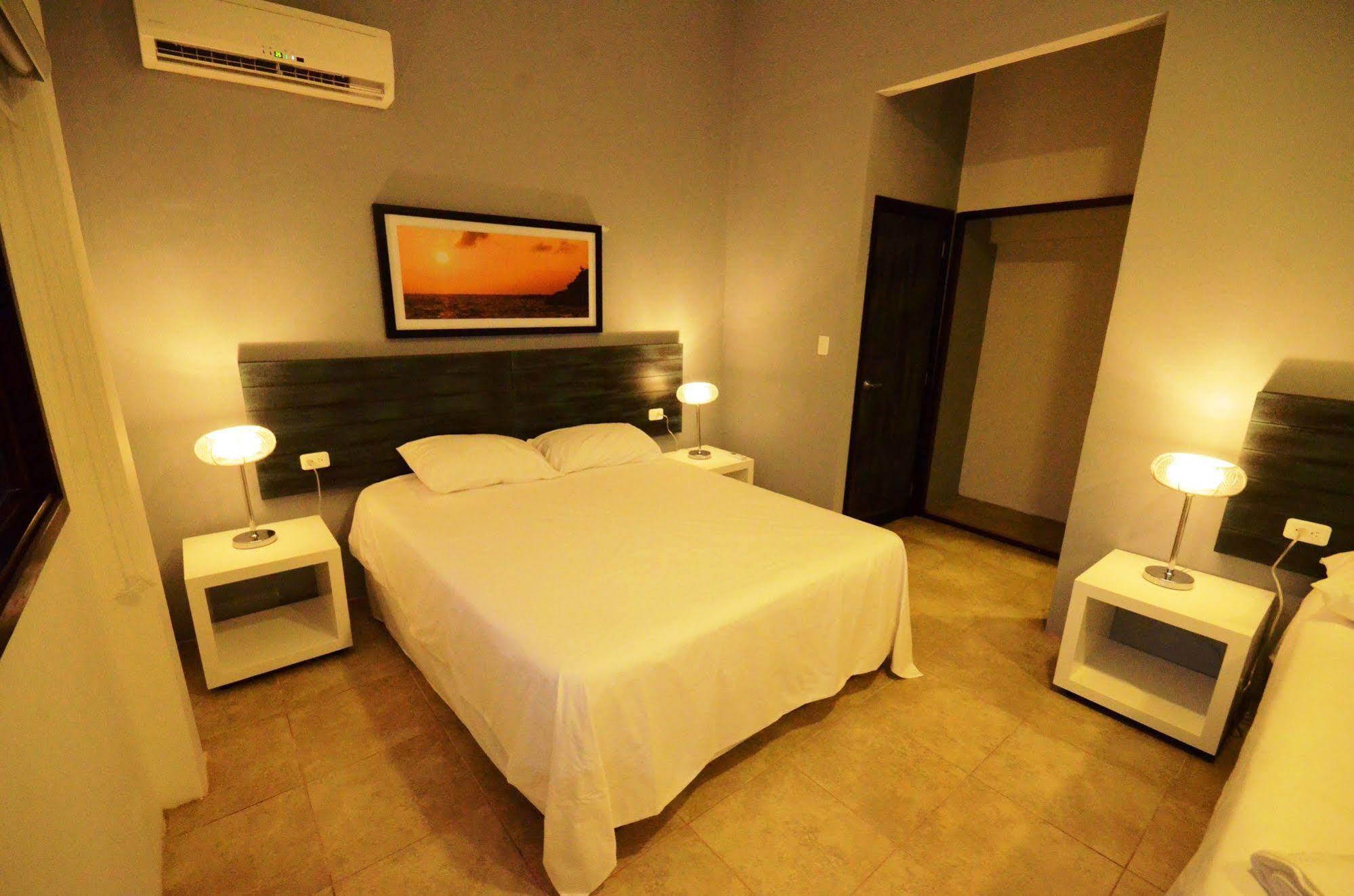 Hotel Volcano Puerto Villamil Extérieur photo